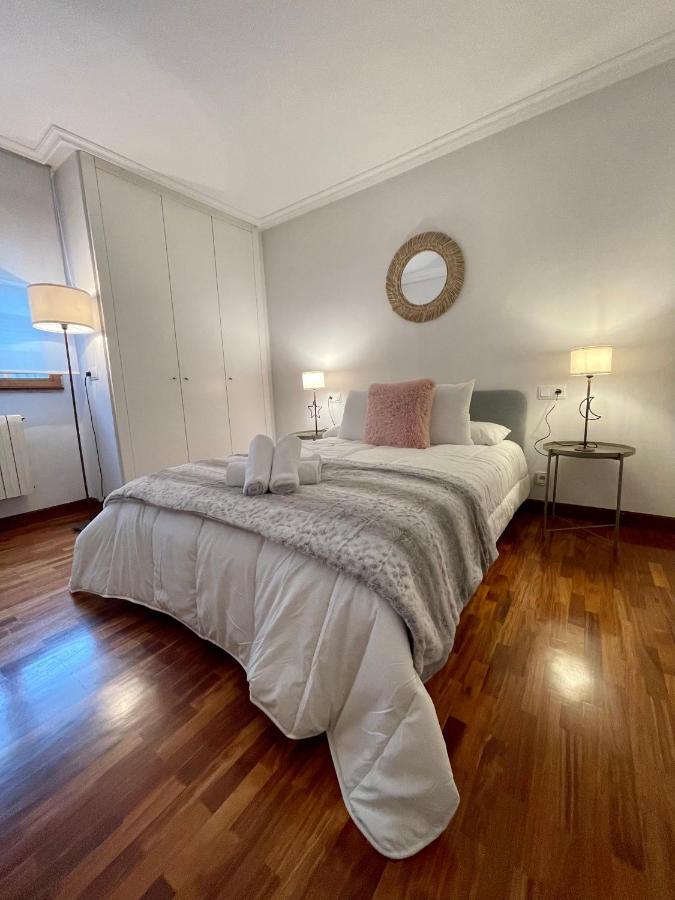 Atico Al Lado Del Ayuntamiento Apartman Oviedo Kültér fotó