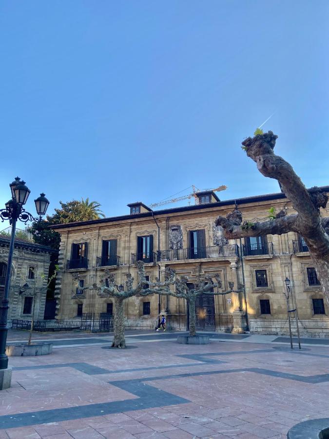Atico Al Lado Del Ayuntamiento Apartman Oviedo Kültér fotó